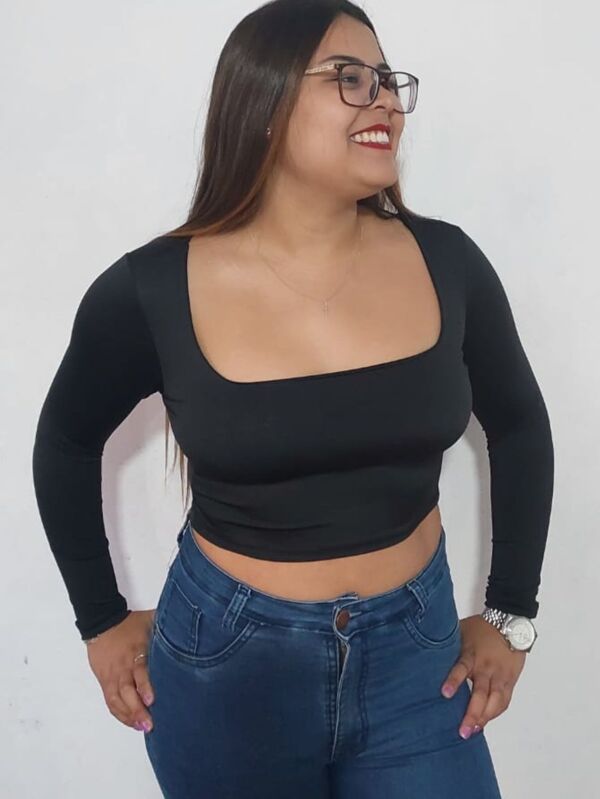 Blusa Feminina Cropped Decote Quadradinho Manga Longa Em Tecido Suplex Não Junta Bolinhas nem Pelos