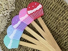 Espátula Silicone Formato de Cupcake com Cabo de Madeira - Multicolorido - Visão 2
