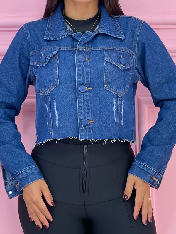 Jaqueta cropped jeans botão forrado