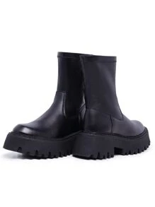 Bota Feminina Chelsea Tratorada Cano Médio em Strech - Improvizzo