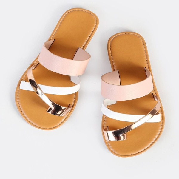 

Multi Toe Ring Sandals BLUSH MULTI