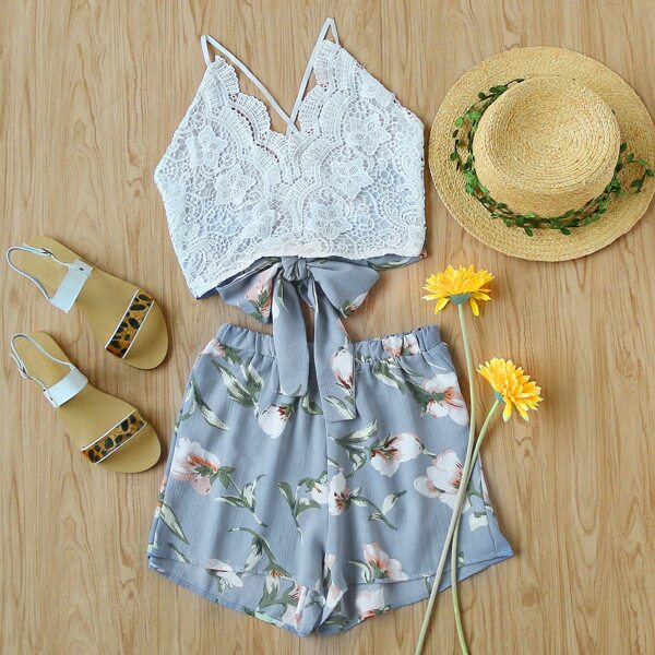 

Lace Panel Criss Cross Bow Tie Back Cami Top With Floral Shorts, Multicolor