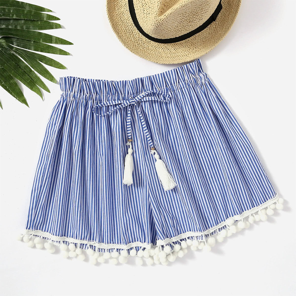 

Vertical Striped Drawstring Waist Pompom Hem Shorts