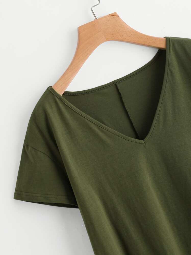 SHEIN Unity 前短後長V領T - 軍綠色 - 查看 3