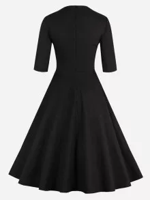 Dress Appliques Hitam Vintage - Hitam - View 2