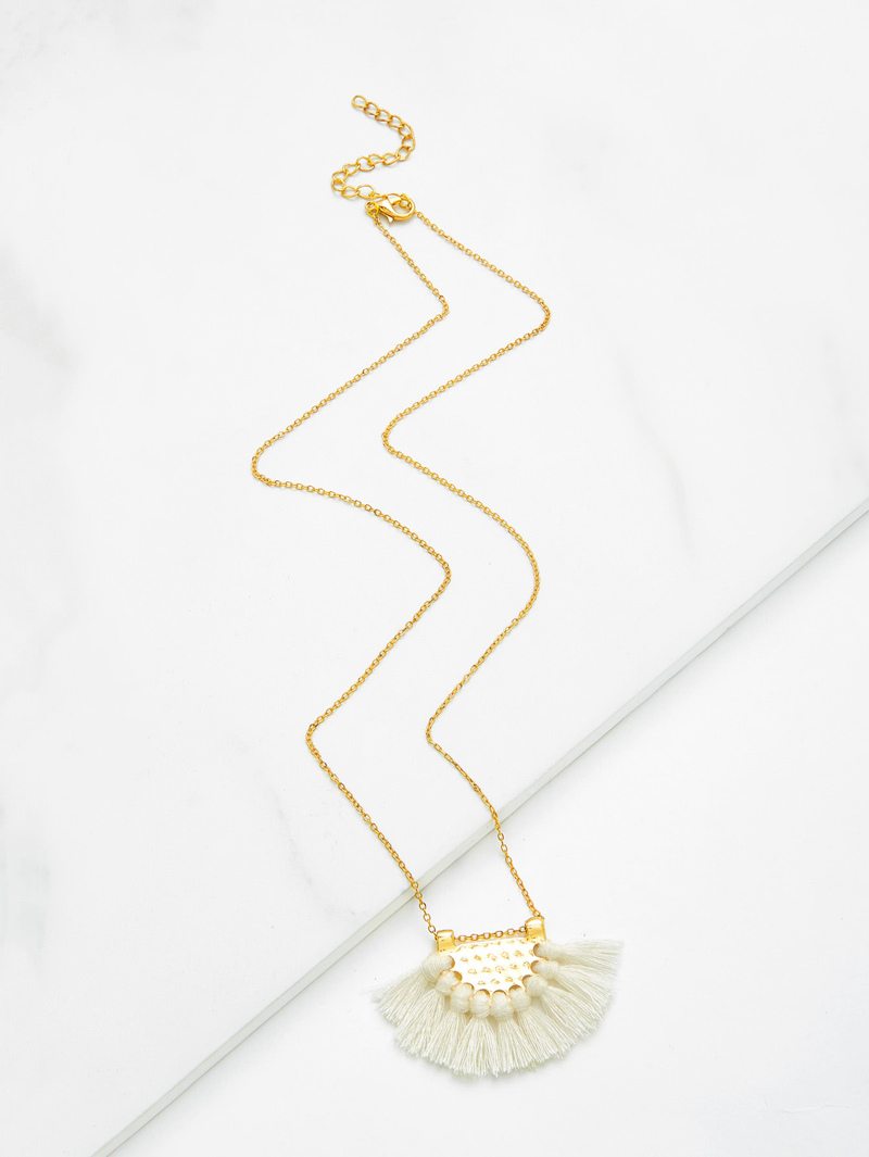 

Fan Shaped Tassel Pendant Chain Necklace, White