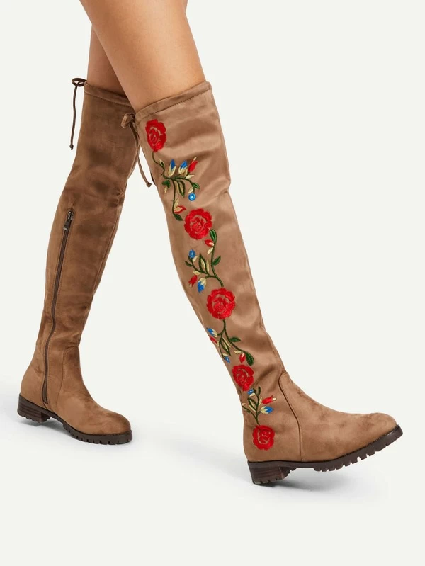 des Bottes genou brodées au fleurs 6ygYbf7v