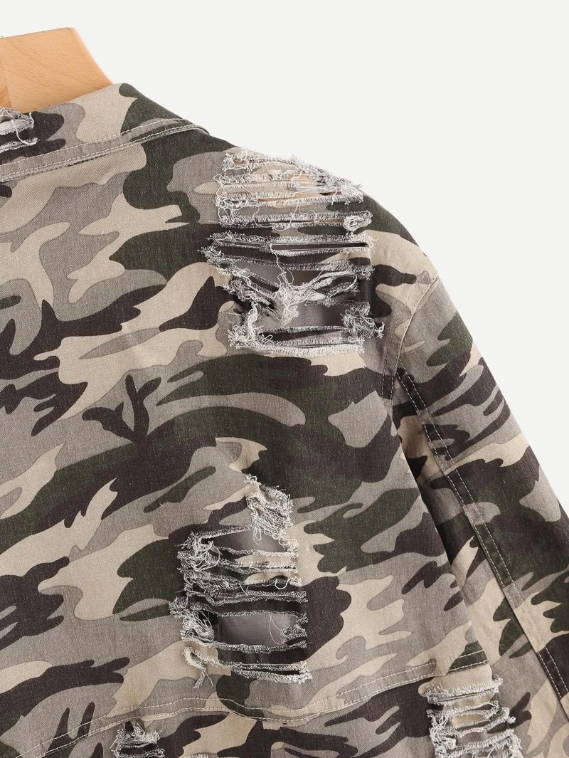 CAZADORA CAMUFLAJE CON CAPUCHA MAUI AND SONS ® CAZADORA CAMUFLAJE CON CAPUCHA MAUI AND SONS ®