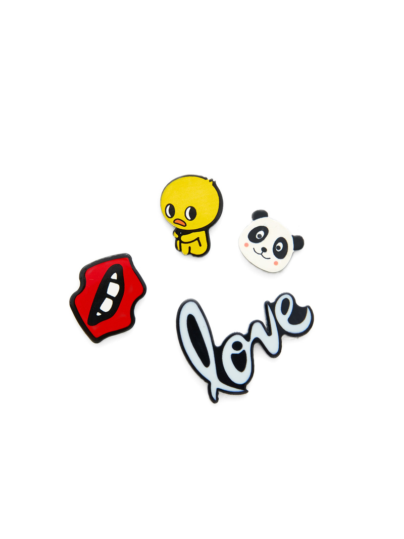

Animal & Letter Design Brooch Set