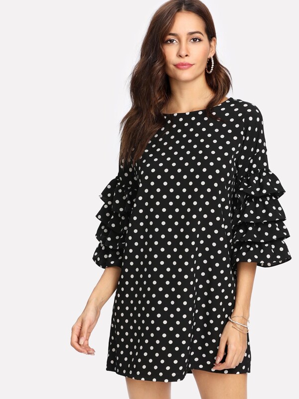 https://es.shein.com/Tiered-Ruffle-Sleeve-Spot-Dress-p-410251-cat-1727.html