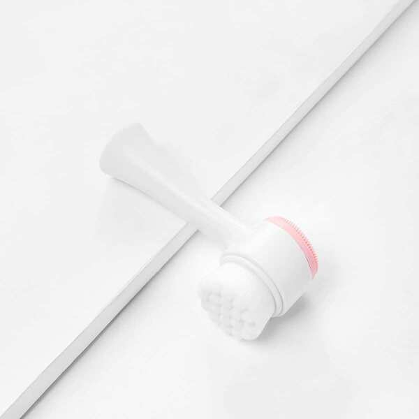 

Two Tone Professional Face Cleansing Brush 1pc