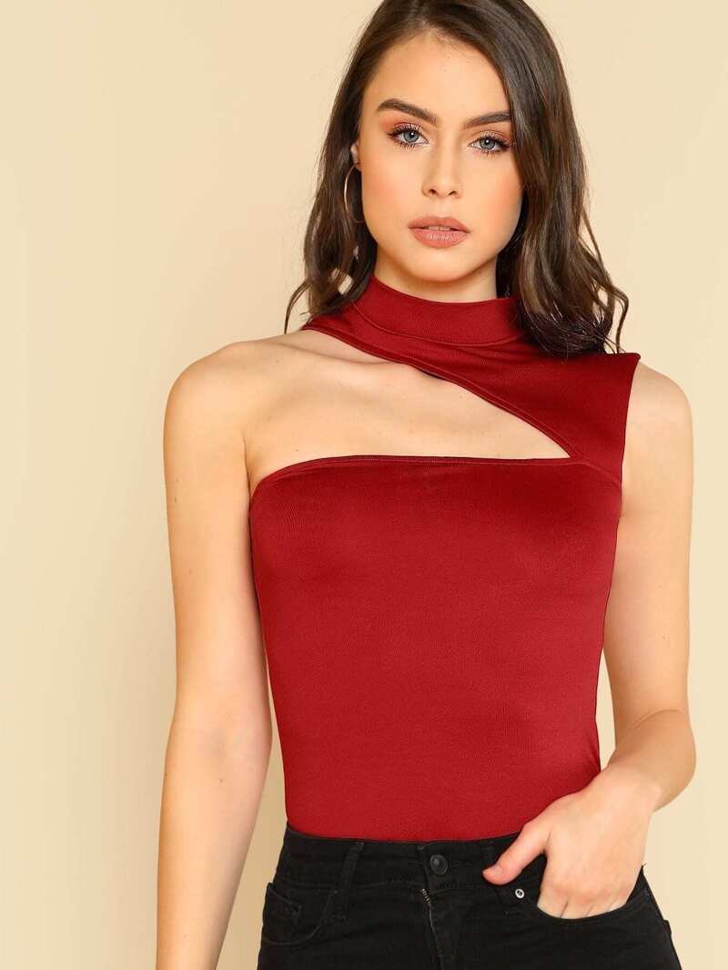 

Asymmetric Cutout Sleeveless Top, Red