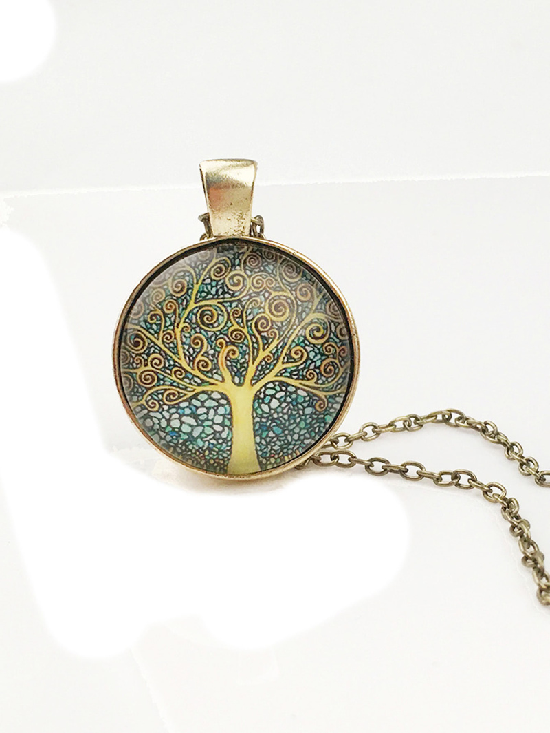 

Tree Pattern Round Pendant Chain Necklace, Gold