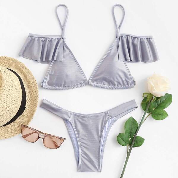

Flounce Detail Triangle Bikini Set