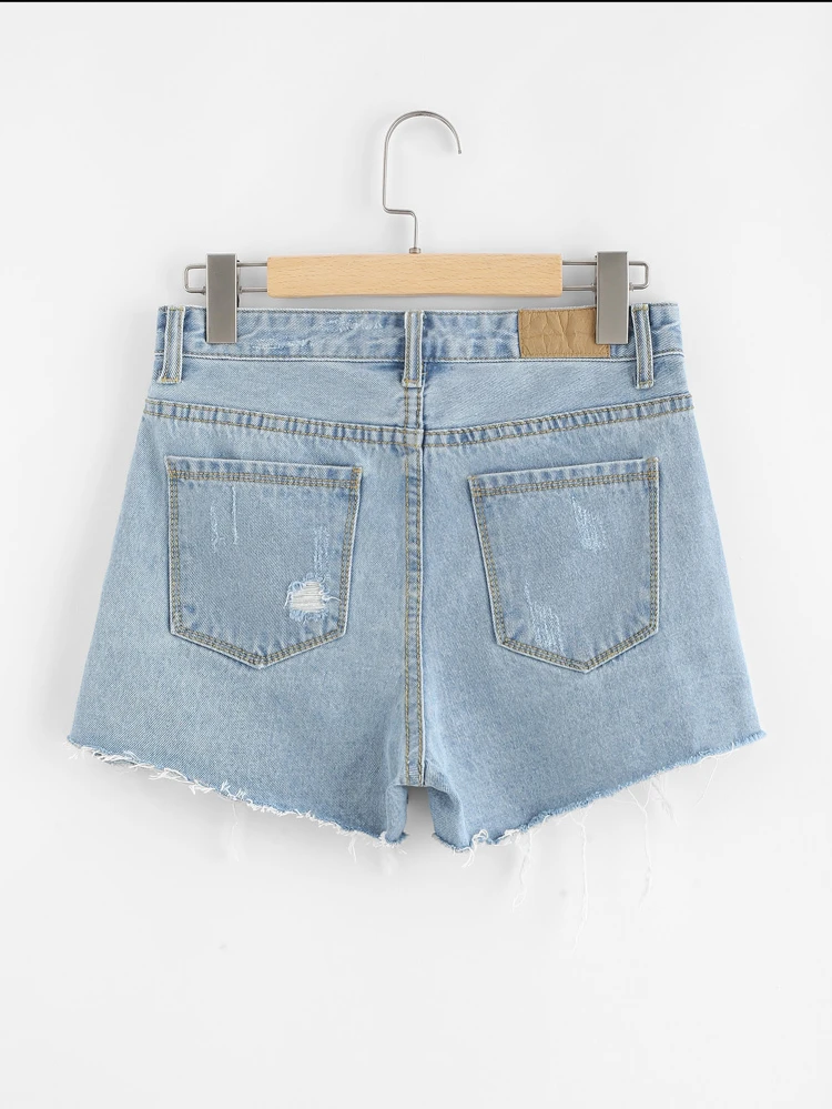 pantaloncini di jeans strappati