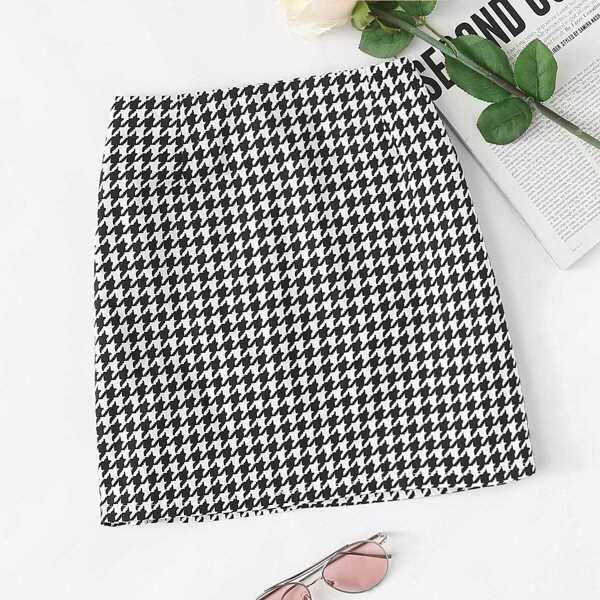 

Houndstooth Zip Up Back Skirt