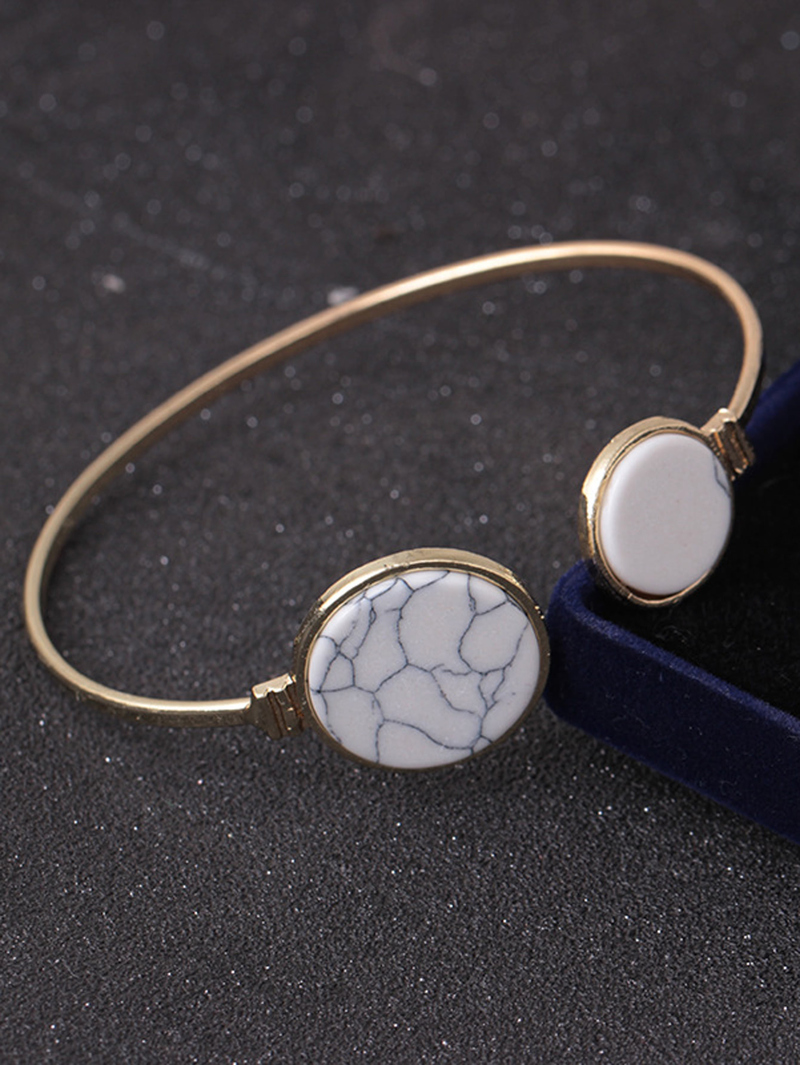 

Cuff Bracelet With Round Stone, White