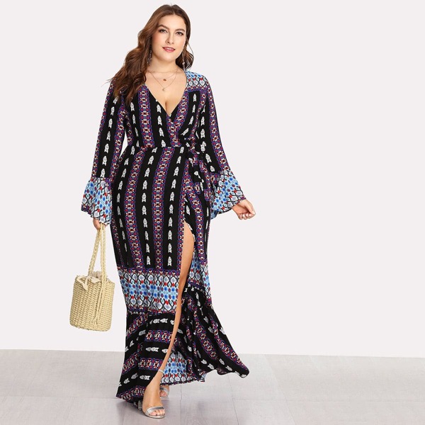 

Plus Deep V Neckline Fluted Sleeve Geo Print Dress, Multicolor