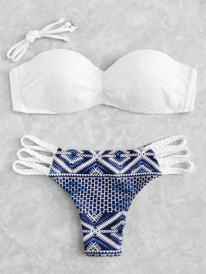Ensemble de bikini avec imprimé et dentelle et motifs perforés Ensemble de bikini avec imprimé et dentelle et motifs perforés