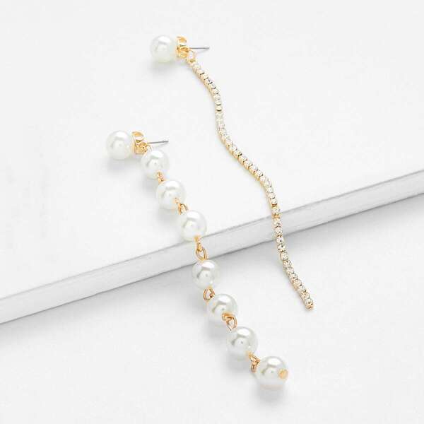 

Rhinestone & Faux Pearl Design Mismatch Earrings 1pair, White