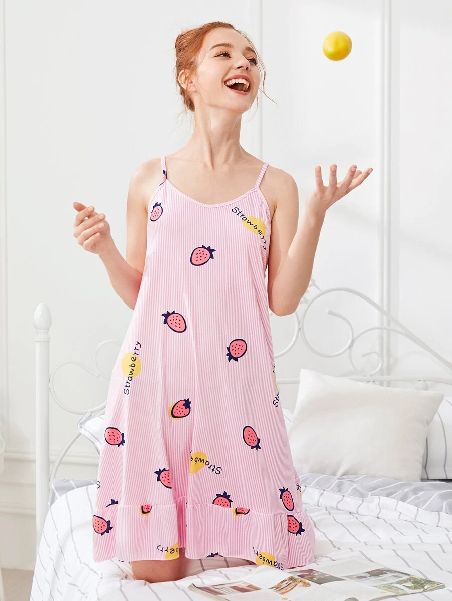 SHEIN 草莓印花吊帶連衣裙加眼罩 - 粉色 - 查看 1