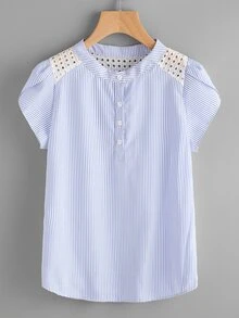 SHEIN LUNE 蕾絲鏤空刺繡上衣 - 藍白色 - 查看 1