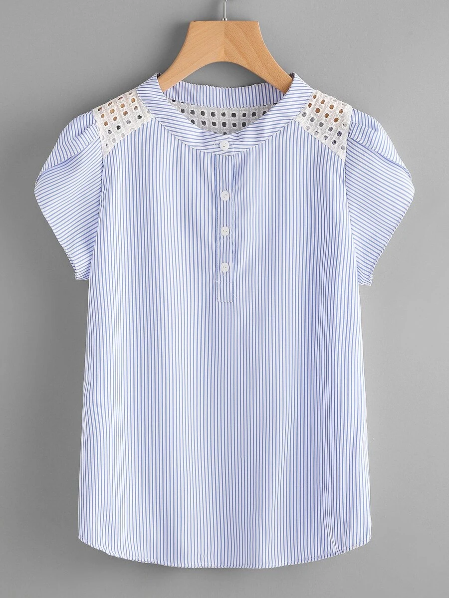 SHEIN LUNE 蕾絲鏤空刺繡上衣 - 藍白色 - 查看 1