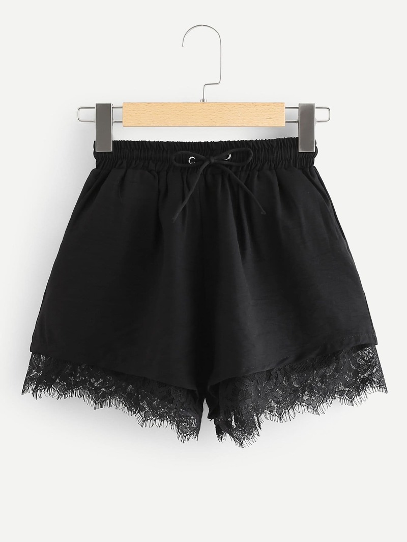 

Lace Contrast Elastic Waist Shorts, Black