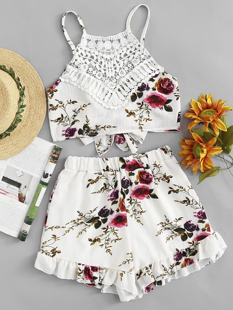 

Lace Panel Floral Print Cami Top With Shorts, Multicolor