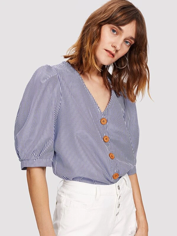 Blouse Rayee A Manche Bouffante Avec Bouton Devant Mode En Ligne Shein France