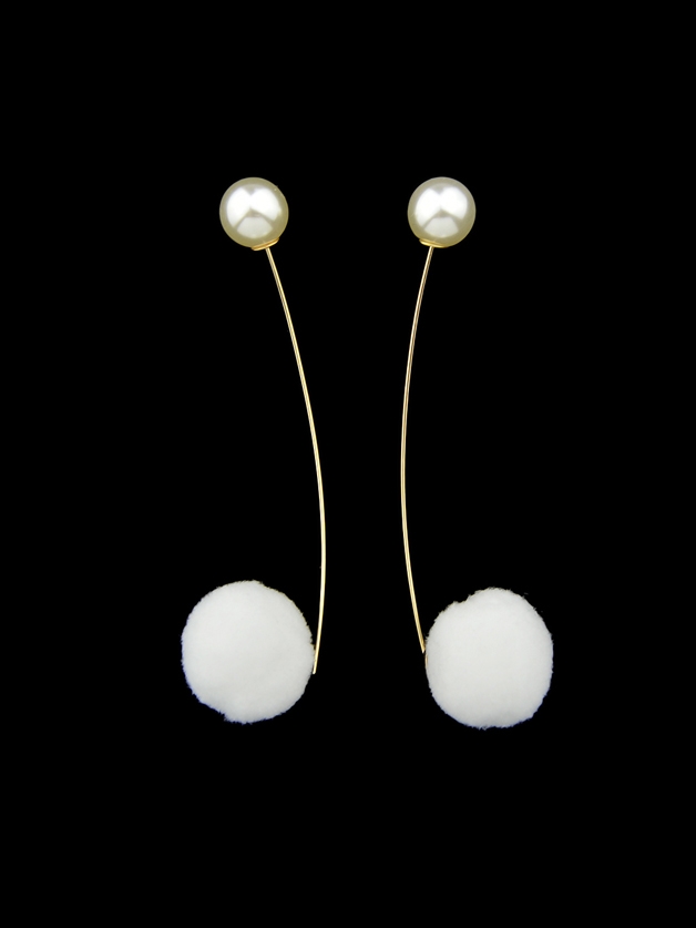 

White Fur Ball Earrings
