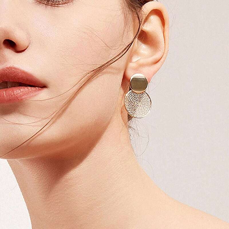 

Hollow Round Design Stud Earrings 1pair, Gold