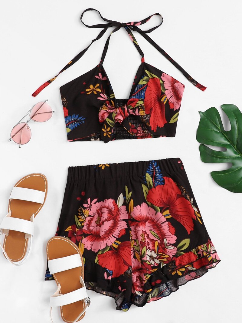 

Knot Front Floral Print Crop Halter Top With Shorts, Multicolor