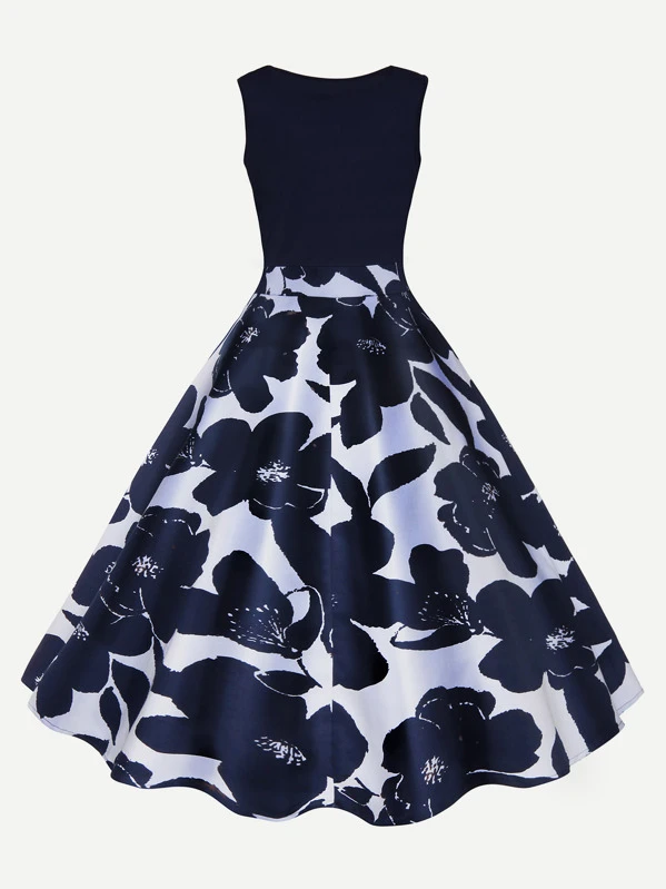Vestido Strapless De Flores Con Vuelos Vestido Strapless De Flores Con Vuelos