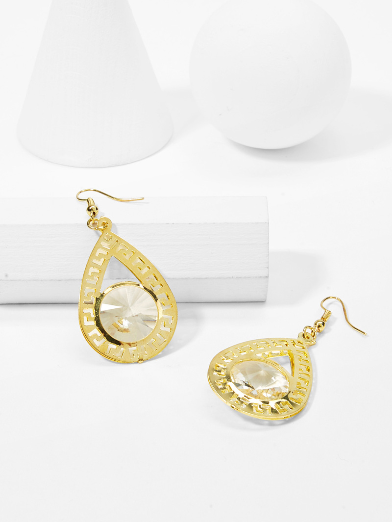 

Water Drop Shaped Earrings, Gold