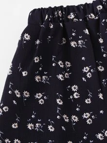 Off Shoulder Floral Crop Top With Shorts - Navy Blue - View 5