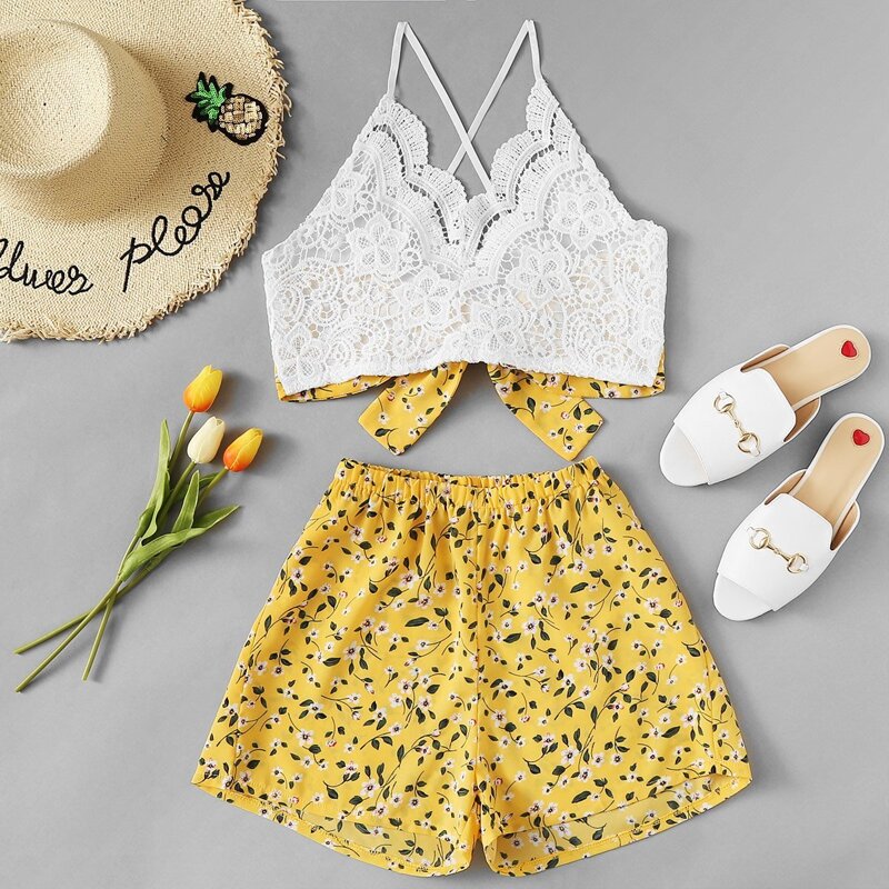 

Lace Panel Criss Cross Bow Tie Back Cami Top With Floral Shorts, Multicolor