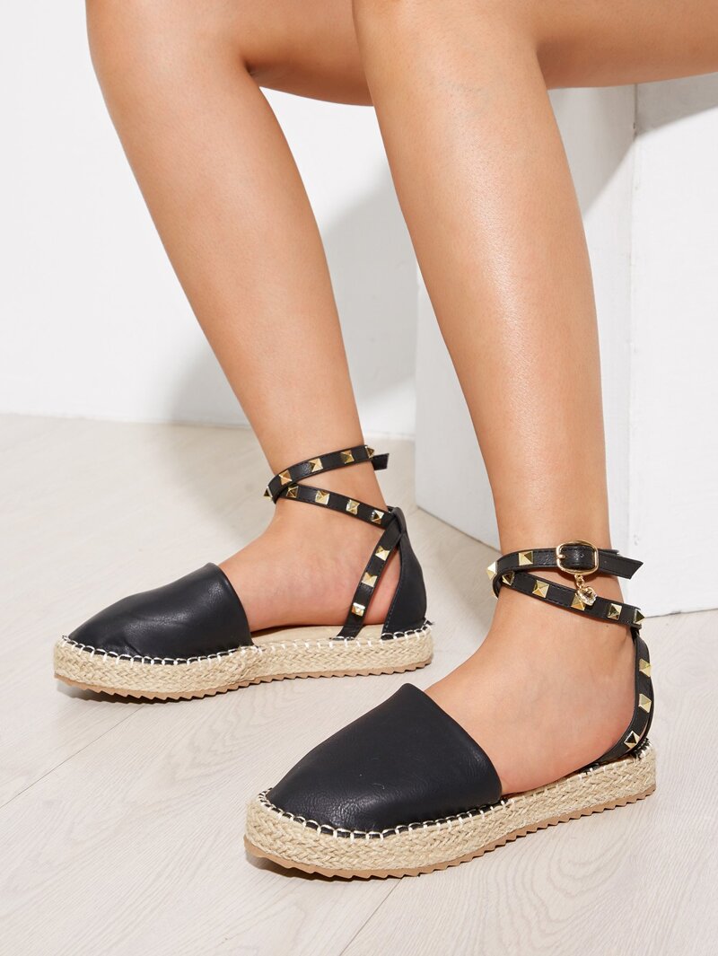 

Tie Leg Round Toe PU Flats, Black