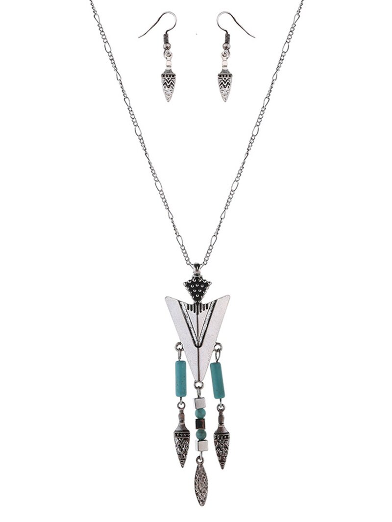 

Arrow Shaped Pendant Necklace & Earrings Set