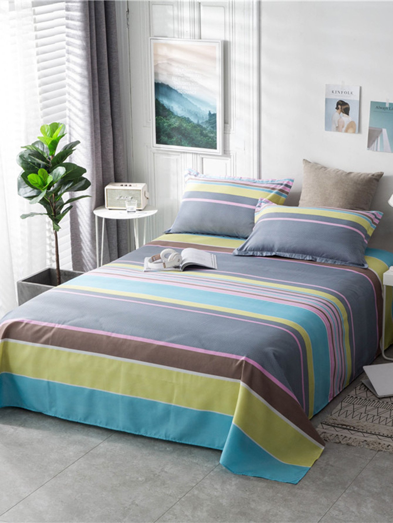 Contrast Striped Print Sheet Set Contrast Striped Print Sheet Set