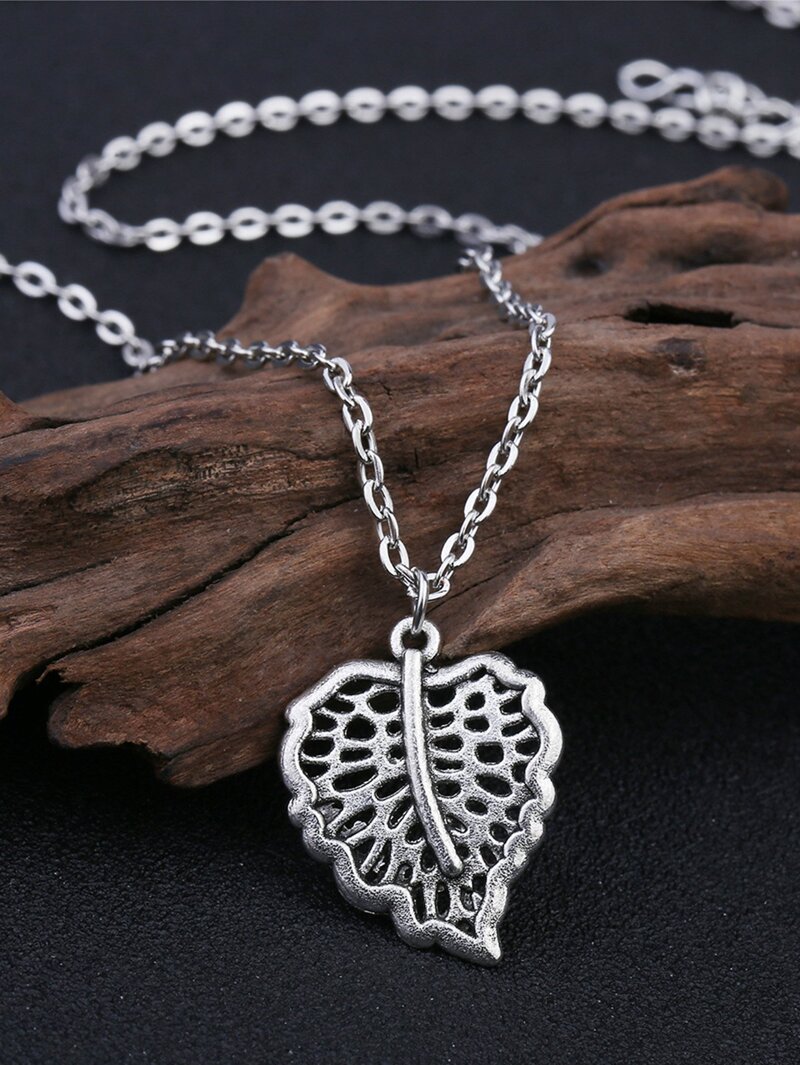 

Hollow Leaf Pendant Chain Necklace, Silver