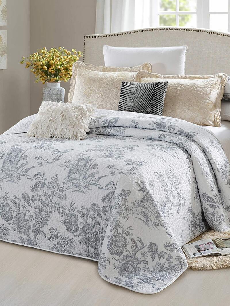 allover flower print bedspread
