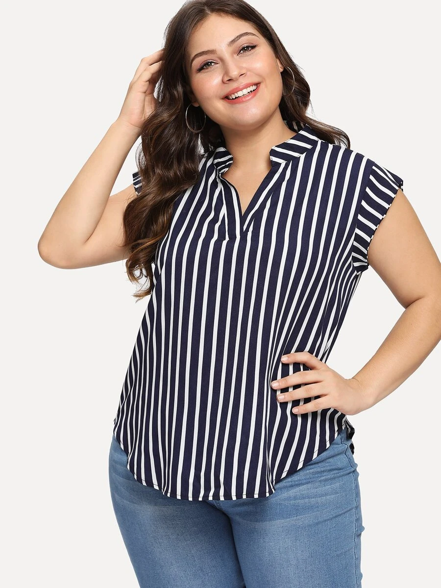 SHEIN Unity 海軍藍休閒不對稱條紋加大襯衫 - 藏蓝色 - 查看 1