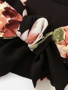 Floral Bow Tie Front Crop Top With Shorts - Multicolor - View 3