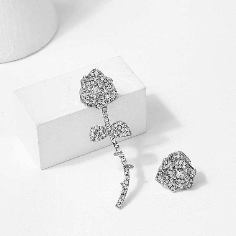 

Rose Shaped Mismatched Stud Earrings 1pair, Silver