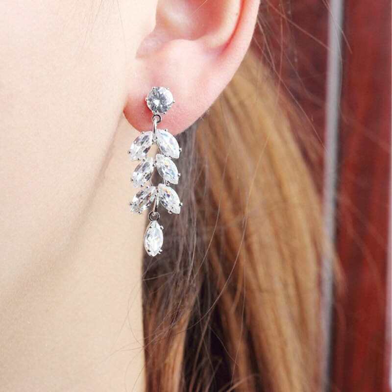 

Rhinestone Leaf Shaped Drop Earrings 1pair, Silver