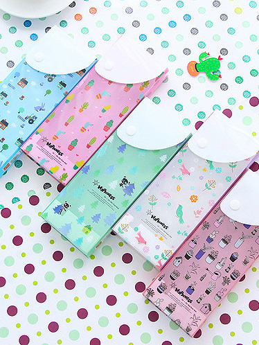 

Cartoon Snap Button Pencil Case