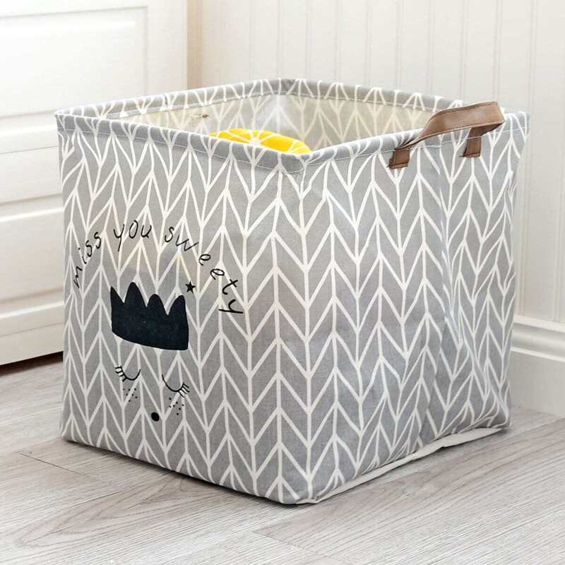 

Geometric Print Square Laundry Hamper, Grey