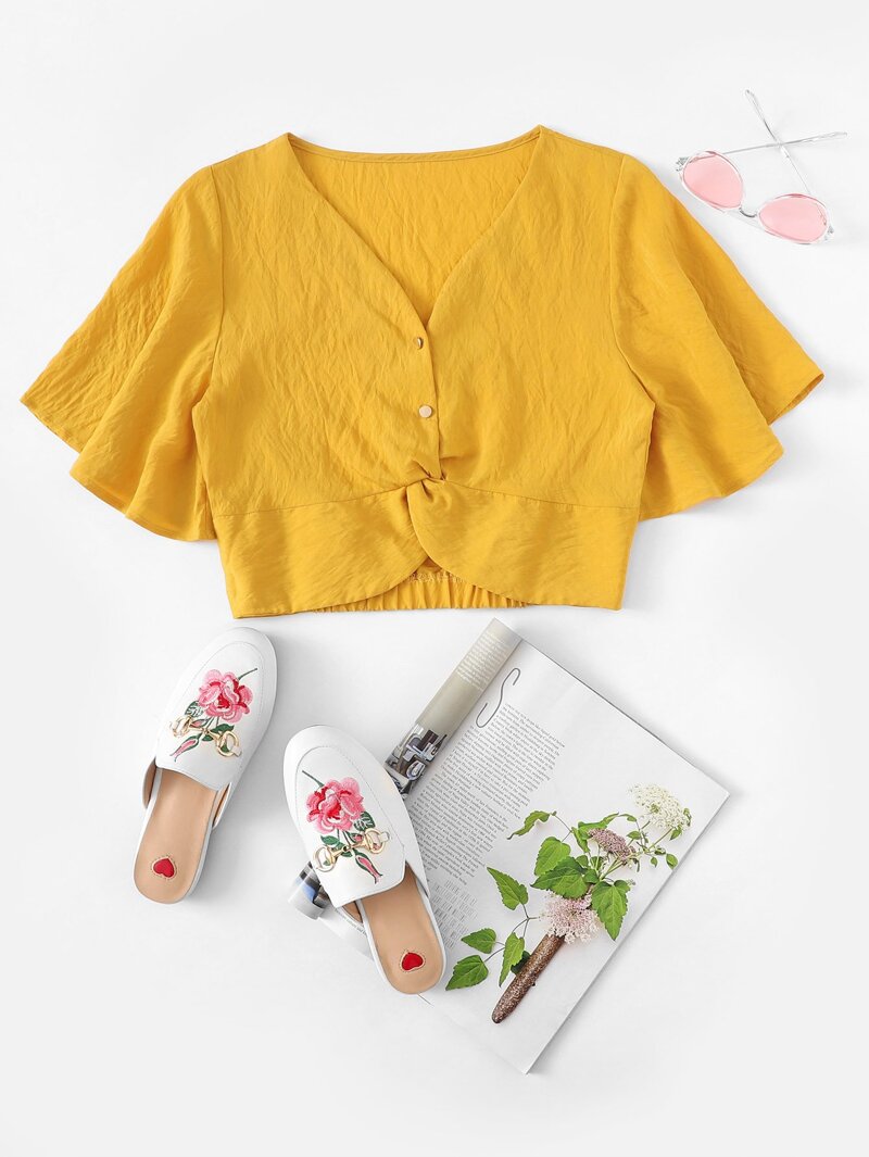 

Solid Twist Front Crop Blouse, Yellow