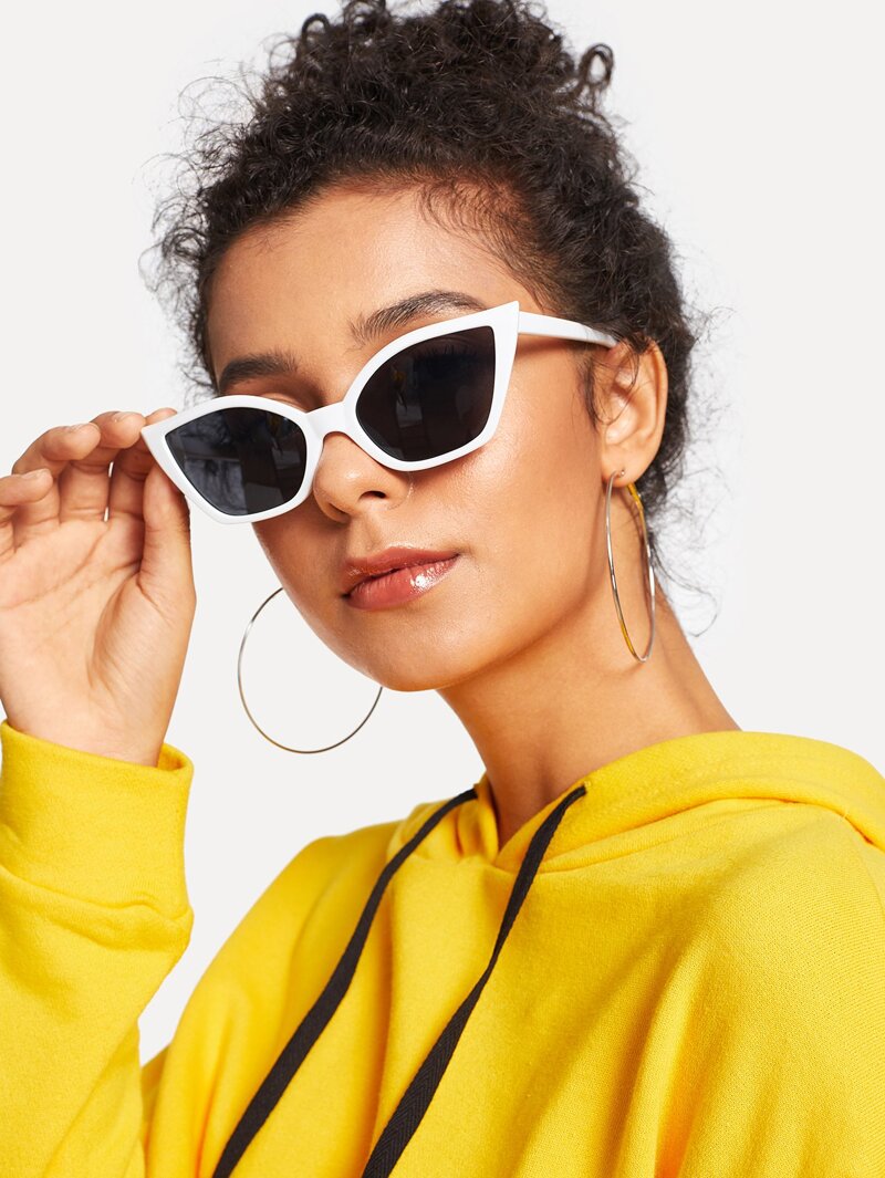 

Cat Eye Sunglasses, Black and white
